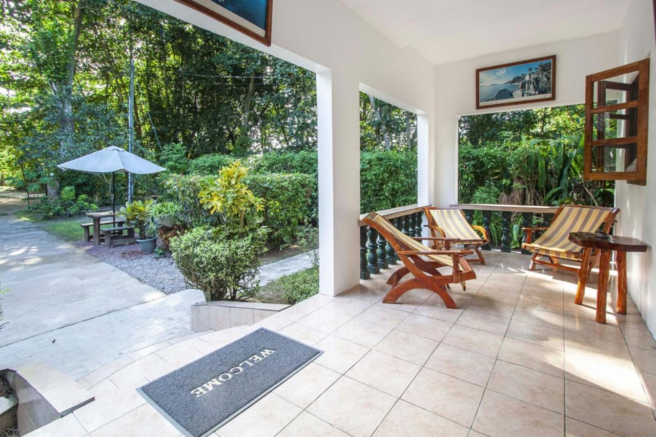 Tannette Villa ลาดิก ภายนอก รูปภาพ